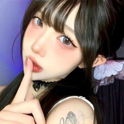 埃舍尔街的红色邮筒